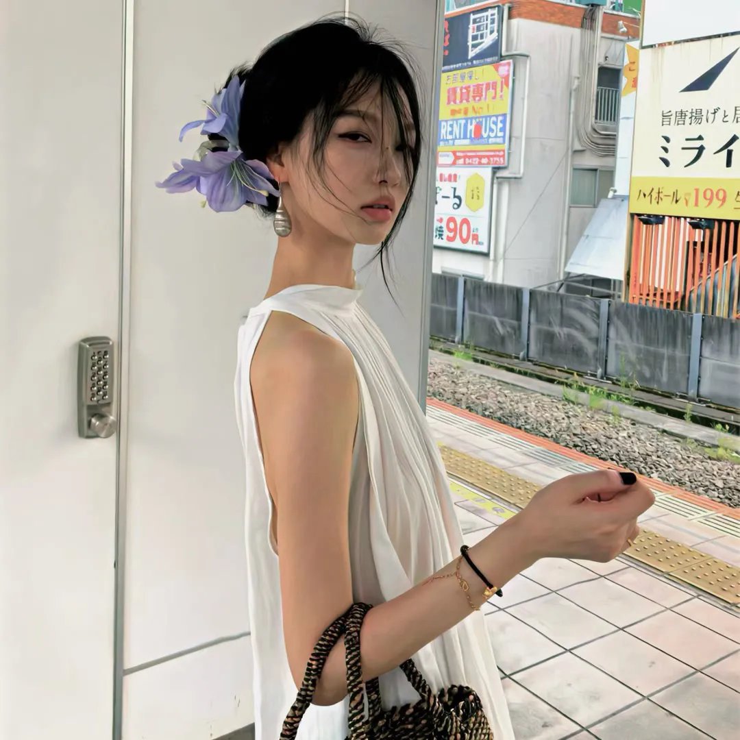 9顶假发的女孩